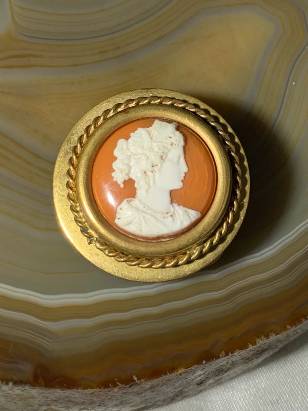 Vintage Victorian style Gold-Tone Cameo Brooch with Orange and White Portrait